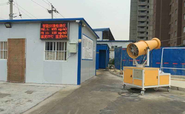 施工工地?fù)P塵檢測儀與霧炮機(jī)